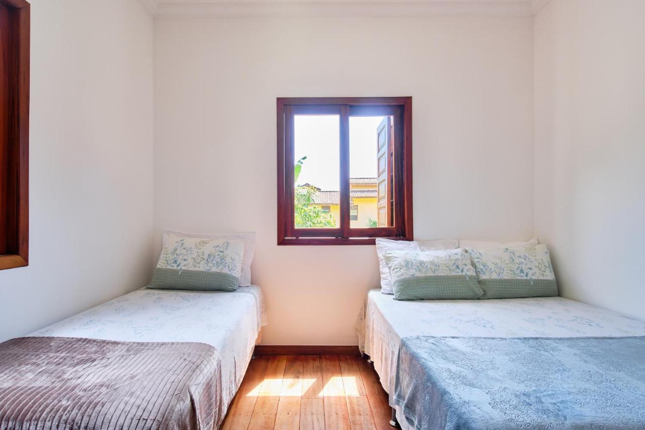 Casa Petunia Com Ar E Piscina Perto Do Centro Villa Araquari Dış mekan fotoğraf