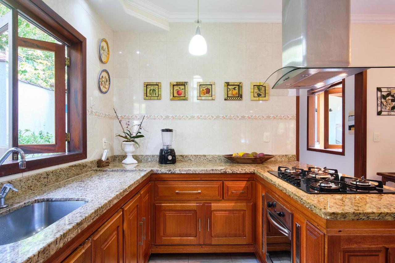 Casa Petunia Com Ar E Piscina Perto Do Centro Villa Araquari Dış mekan fotoğraf