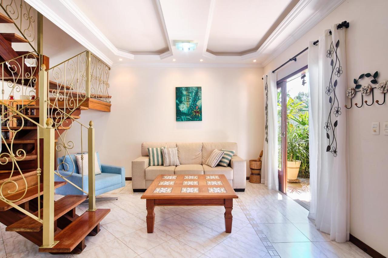 Casa Petunia Com Ar E Piscina Perto Do Centro Villa Araquari Dış mekan fotoğraf