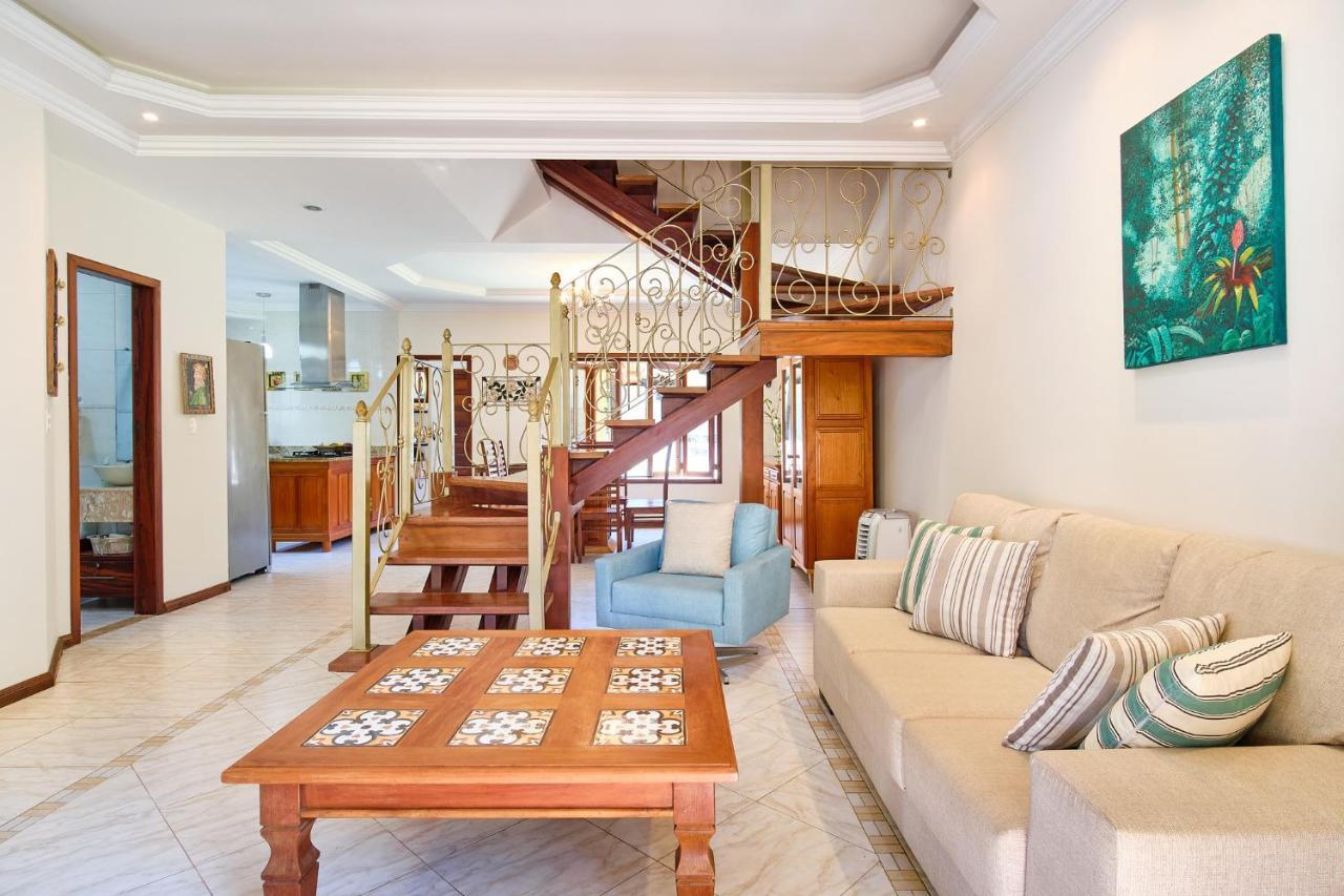 Casa Petunia Com Ar E Piscina Perto Do Centro Villa Araquari Dış mekan fotoğraf